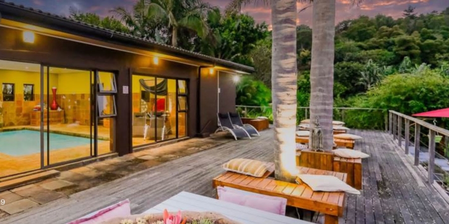 10 Bedroom Property for Sale in Hoekwil Western Cape